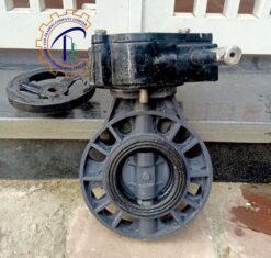 Van bướm nhựa PVC