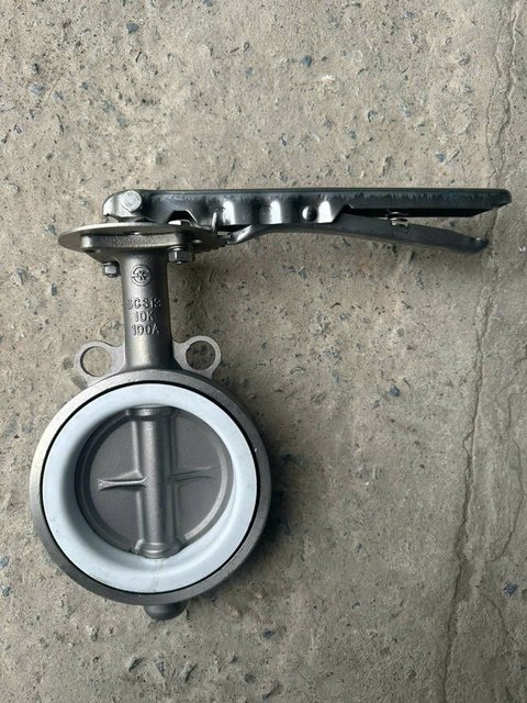 van-nuoc-inox