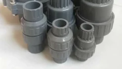 van-1-chieu-nhua-rac-co
